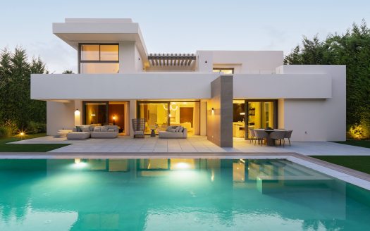 9 Au Paradis