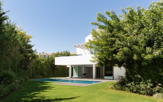 9 Au Paradis